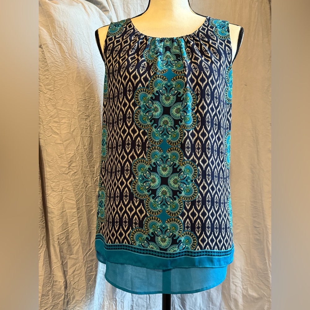 Rose & Olive Navy and Teal Sleeveless Blouse